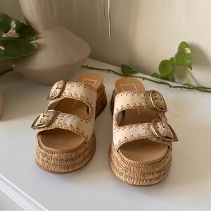 Dolce Vita Wanika Platform Sandal in Sand Nubuck size 7.5